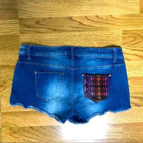 Amazingly Unique Forever 21 Shorts - Picture 9 of 11